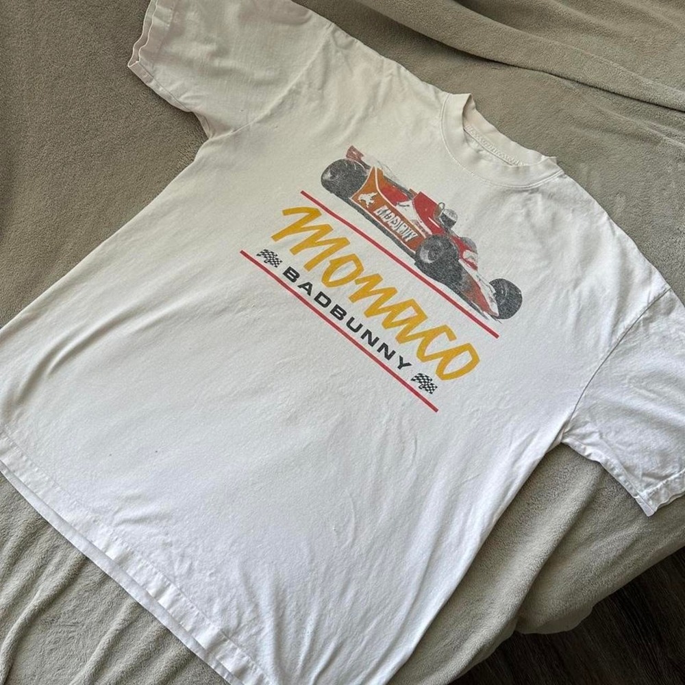 Monaco cotton t-shirt with red race car graphic, size Men XL
